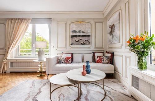 San Sebastian Centro Apartment | Festival Suite: Ideal Getaway for Family Adventures