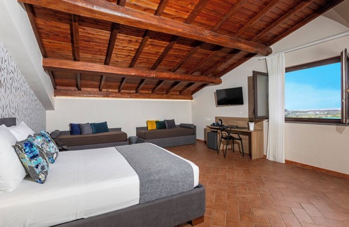 Fiumefreddo di Sicilia Hotel | Explore Feudogrande Agriturismo: 8.8/10 with Family Amenities