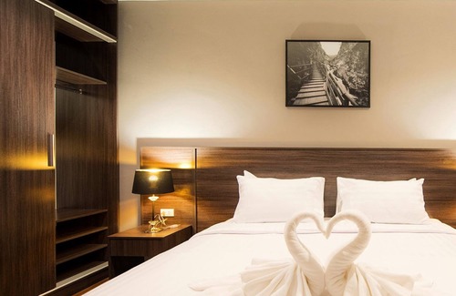 Phetchabun Hotel | Discover Feungfah Litz: Family-Friendly Stay with Breakfast