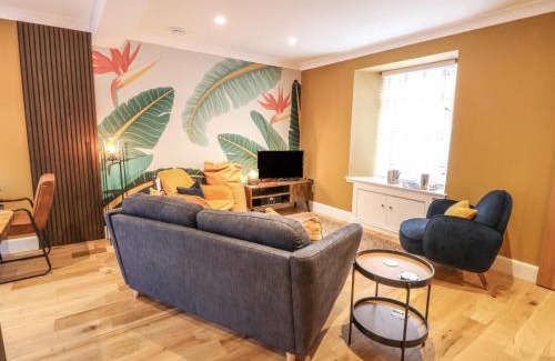 Auchterarder House | Charming Feus Holiday Cottage: Pet-Friendly and Family Approved