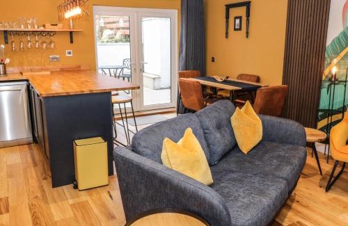 Auchterarder House | Charming Feus Holiday Cottage: Pet-Friendly and Family Approved