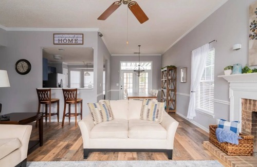 Paw Creek House | Inviting Ballantyne Farmhouse with Pool & Hot Tub