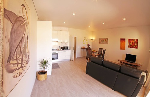 Alvor Condo | Steps from the Beach: Oceanfront Retreat near Alvor Village