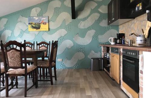 Kroepelin House | Pet-Friendly Ferienwohnung Ziegenheim on a Scenic Farm