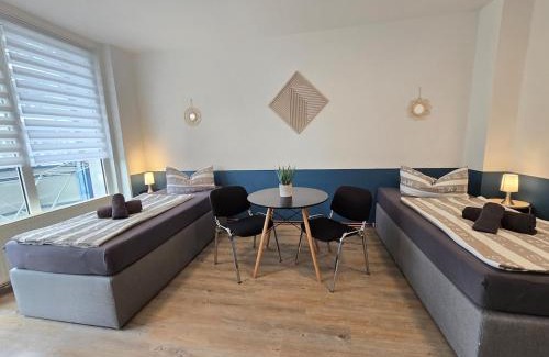 Halberstadt Apartment | FeWo 5 Personen, Nähe Bahnhof, WLAN,Balkon