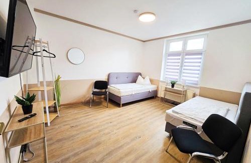 Halberstadt Apartment | FeWo 5 Personen, Nähe Bahnhof, WLAN,Balkon