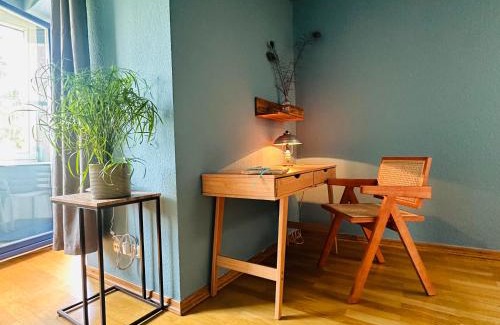 Bastionengurtel Apartment | Fewo A am Theater mit Terrasse und Balkon