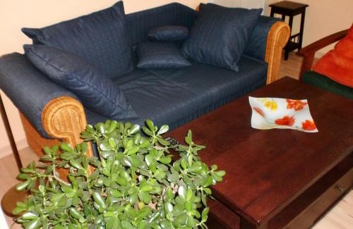 Prohlis Apartment | Cozy Getaway: Oceanfront Retreat for 3+ Nights