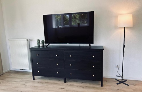 Nordhorn Apartment | Relaxing FeWo Am Ring with Terrace - Pet & Child Friendly