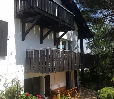Balve Apartment | Elegant Fewo am Wald: 4-Star Retreat with Hot Tub & Pet-Friendly