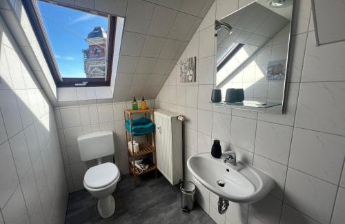 Netzschkau Apartment | Family-Friendly Retreat at FeWo an der Göltzschtalbrücke