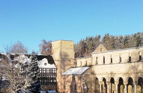 Paulinzella Apartment | Explore Fewo an der Klosterruine Paulinzella with Free Parking