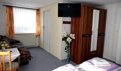 Gebersdorf Apartment | Child-Friendly Getaway at FEWO Angelika DG - Rated 8.9/10