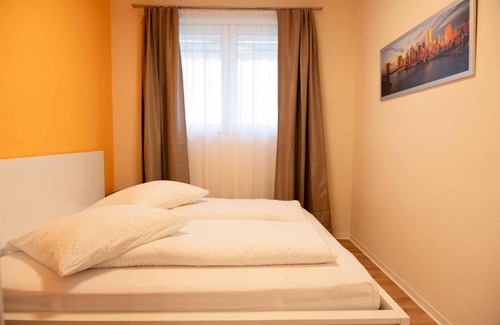 Sandershausen Apartment | Discover Art City Studio Kassel - Pet Friendly & Family Joy