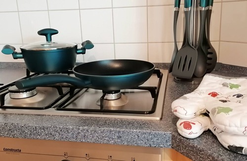 Menslage Apartment | Explore Fewo Artland: Pet-Friendly Stay with Spa & Breakfast