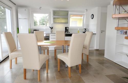 Langenargen Apartment | Family-Friendly FeWo Bayha "Lerchenhaus" with High Ratings