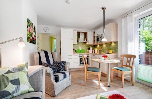 Deinste Apartment | Discover Fewo Birkenallee - Apfel: Family and Accessible Retreat