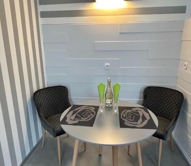 Gruenerdeich Apartment | Oceanfront Retreat at FeWo Blankenese - Guest Rated 8.5