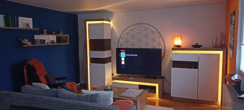 Germersheim Apartment | Relax at FeWo Blaue Oase: Netflix, Whirlpool & More