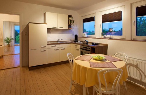 Hessisch Oldendorf Apartment | Pet-Friendly FeWo Blickweite: Family Retreat with Top Reviews