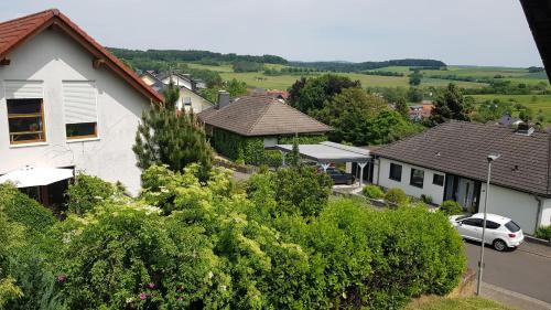Merkenfritz Apartment | Pet-Friendly FeWo H Reußwig with Family Amenities