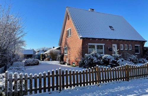 Wischhafen Apartment | Top-Rated FeWo Deichblick Wischhafen with Kitchen Amenities