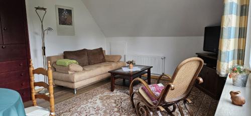 Bockswiese Apartment | Discover Fewo Esche 2: Family and Pet-Friendly Retreat