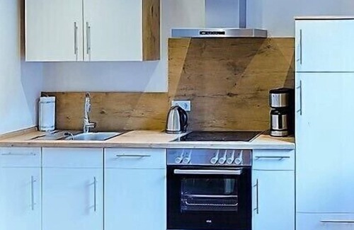 Equarhofen Apartment | Inviting 3-Person FeWo with Landhausgarten & Breakfast