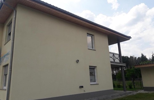 Topchin Apartment | Comfortable Haven for 6 in Mittenwalde - Pet Friendly
