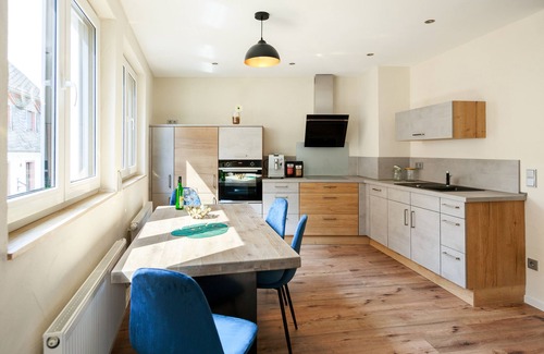 Senheim Apartment | Family-Friendly Getaway with Rooftop Terrace and Netflix