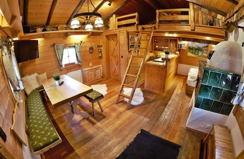 Konigssee Apartment | Cozy FeWo Gotzenalm/Almkaser: Ideal for Family Getaways