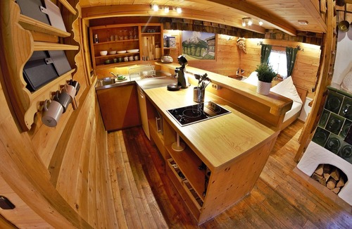 Konigssee Apartment | Cozy FeWo Gotzenalm/Almkaser: Ideal for Family Getaways