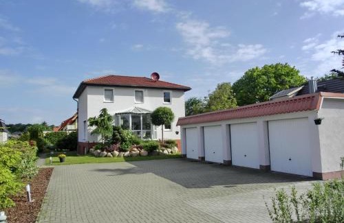 Graal Apartment | Unwind at Fewo Graal with Oceanfront Views & Top Reviews