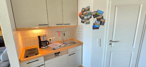 Neuensien Apartment | Idyllic Granitzblick 6 with Balcony and Lake View