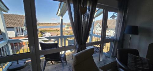 Neuensien Apartment | Idyllic Granitzblick 6 with Balcony and Lake View