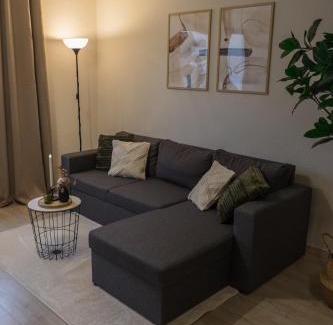Andernach Apartment | Family-Friendly FeWo Hübner with High Guest Ratings