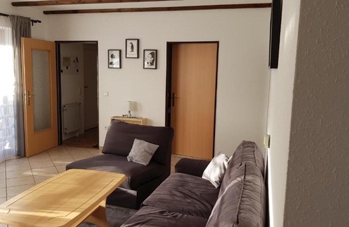Arrach Apartment | Pet-Friendly FeWo H.Reußwig With Excellent Guest Ratings