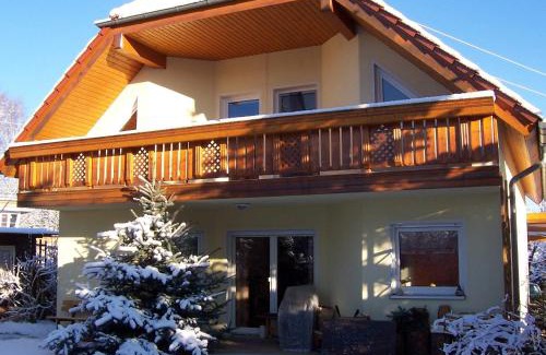 Oberhavel Apartment | Relaxing FeWo Hohen Neuendorf Near Berlin with Spa Access