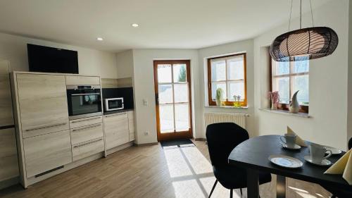 Neunburg vorm Wald Apartment | Discover FeWo - Im SCHWARZACHTAL: Wheelchair Accessible Retreat