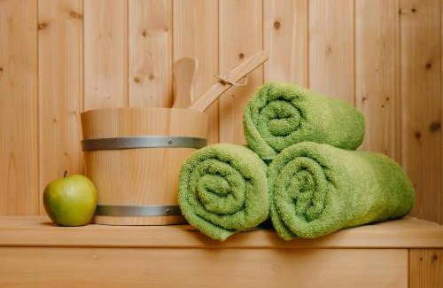 Immenstadt im Allgaeu Apartment | Immenstadt Retreat: Highly Rated with Family-Friendly Amenities