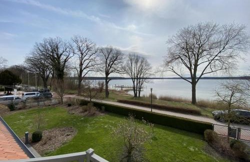 Plau am See Apartment | Seaside Retreat: Fewo in Villa with Breathtaking Views