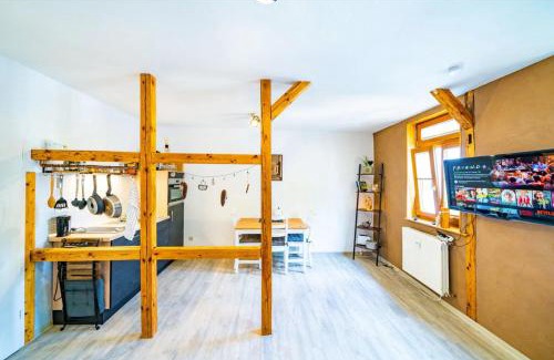 Witzenhausen Apartment | Pet-Friendly Fewo Janks Apartment in Holz und Lehm