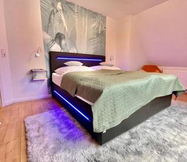 Juliusplate Apartment | Cozy FeWo-Julius: Oceanfront Paradise with Private Beach