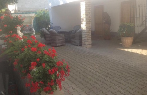 Milbitz Apartment | Exceptional Family Getaway at FeWo König - Guest Rated 9.7