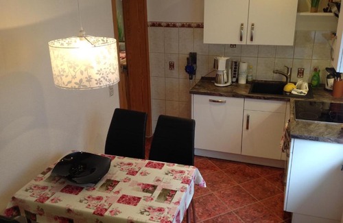 Milbitz Apartment | Exceptional Family Getaway at FeWo König - Guest Rated 9.7