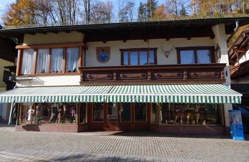 Konigssee Apartment | Cozy Fewo Kehlstein: Perfect for Couples with Terrace