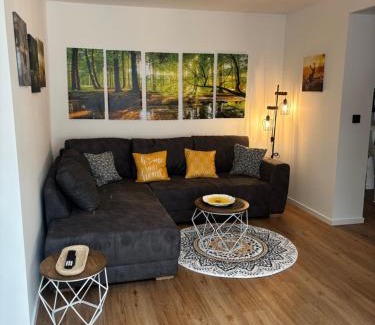 Schwielowsee Apartment | Cozy FeWo Landleben: Pet-Friendly Oceanfront Haven