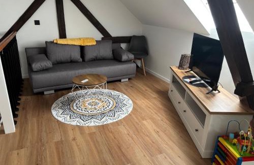 Schwielowsee Apartment | Cozy FeWo Landleben: Pet-Friendly Oceanfront Haven