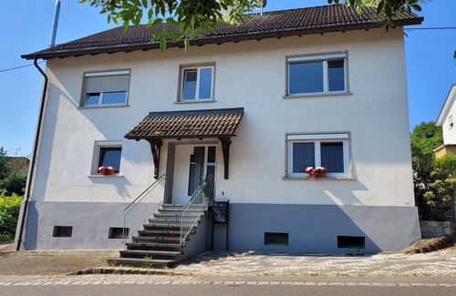Meersburg Apartment | Ocean View Retreat: Fewo Linzgau - Ferienwohnungen Reußner