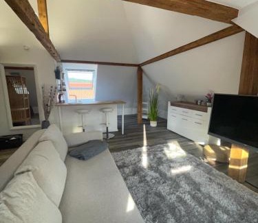 Balingen Apartment | Inviting FeWo Loft: Rated 9/10, Perfect for Families